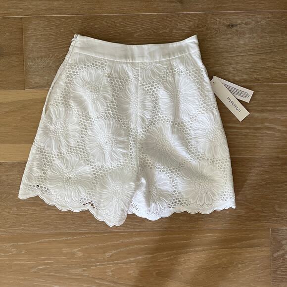 n/nicholas White Sunflower Lace Shorts sz 2 NWT - Picture 2 of 4